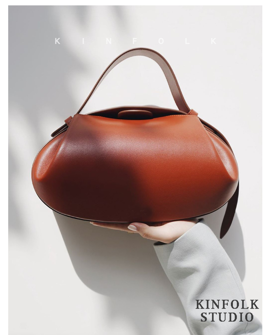 Streetwear Style Women's Medium Pu Leather Solid Color Streetwear Oval Magnetic Buckle Underarm Bag