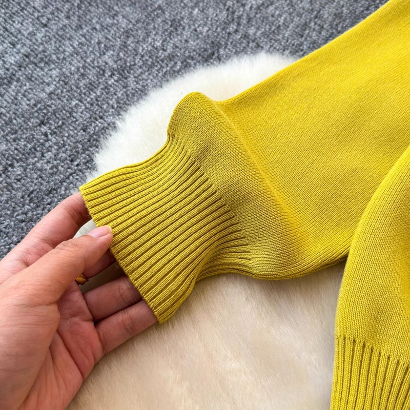 Damenbekleidung Wintermode Anzugdesign farblich passender langärmeliger Strickjackenpullover vielseitiger dreiteiliger Anzug mit hoher Taille und weiten Beinen_voghion.com