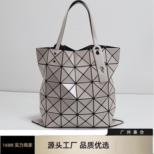 �W�tͬ����ϵƽ��׺�����Ů���μ�Ҹ�°�����ˮͰ���ذ�������