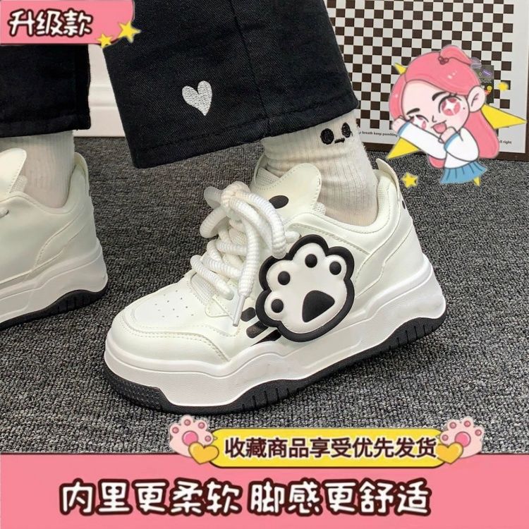 Hermosos zapatos de pan de garra de gato para mujeres otoño 2025 nueva moda deportivo versátil zapatos de plancha gruesa casuales zapatos blancos pequeños