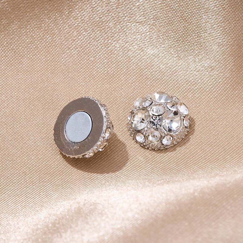 No hay agujeros de orejas de diamante magnetic orejas de absorción de orejas de mujer humedad pendientes de orejas de hueso frescas dulces dibujos animados explosiones