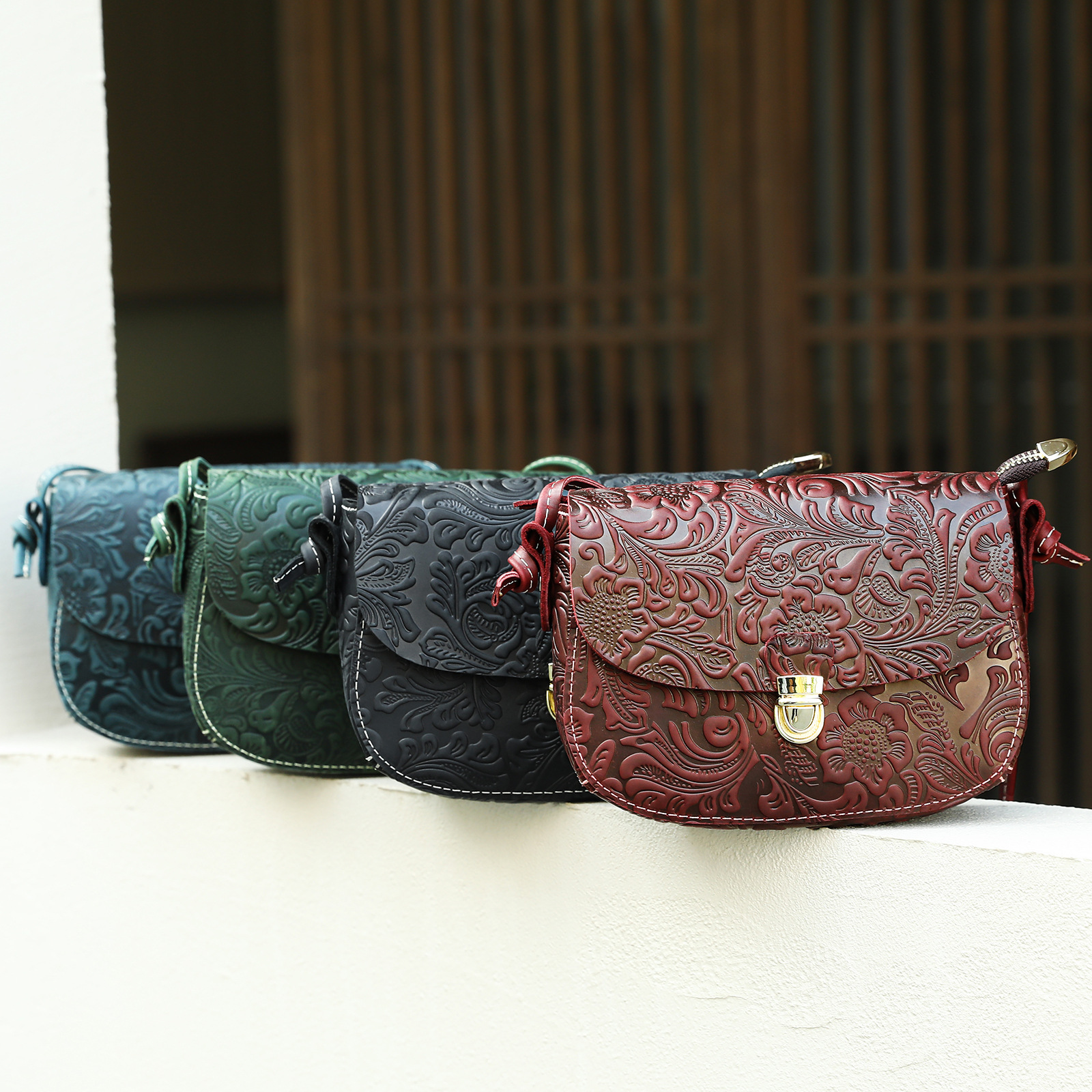 MASIWEI Crazy Horse Leather Vintage Embossed Shoulder Bag - Fashion Genuine Leather Women's Crossbody Bag with High-End Clasp - Thumbnail 3