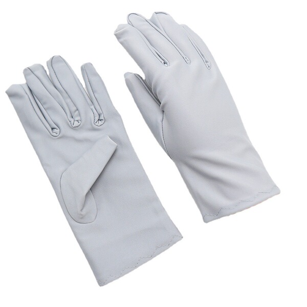 Gloves for men and women