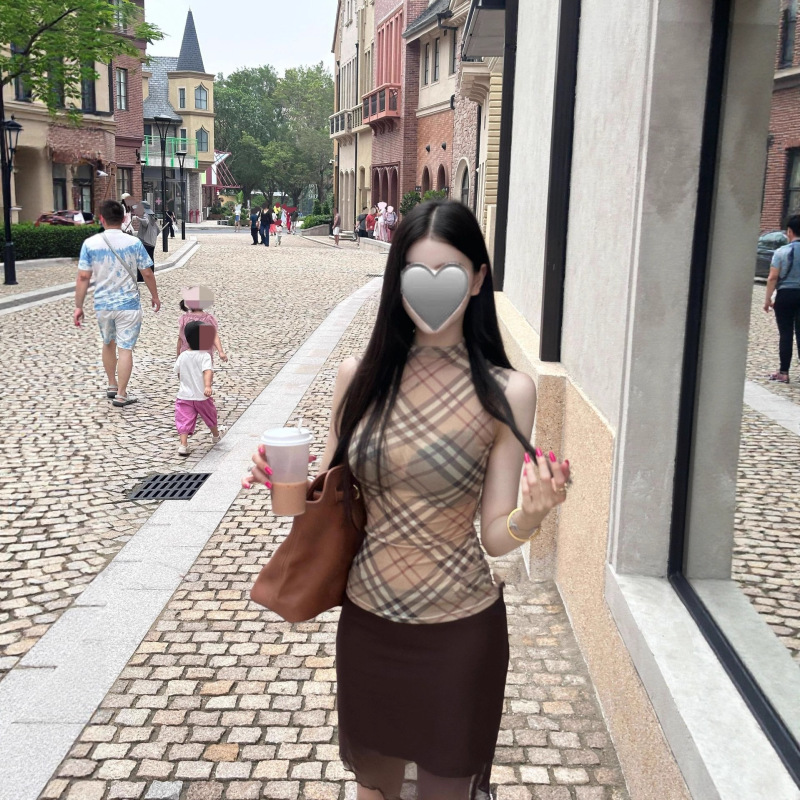 Classic Plaid Half-High Collar Sleeveless High-Transparency Lightweight Vest Waist-Cinching Slimming Top for Women