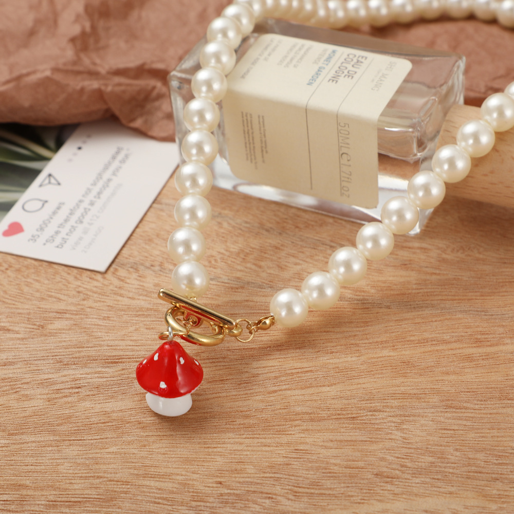fashion alloy mushroom pendant pearl necklace
