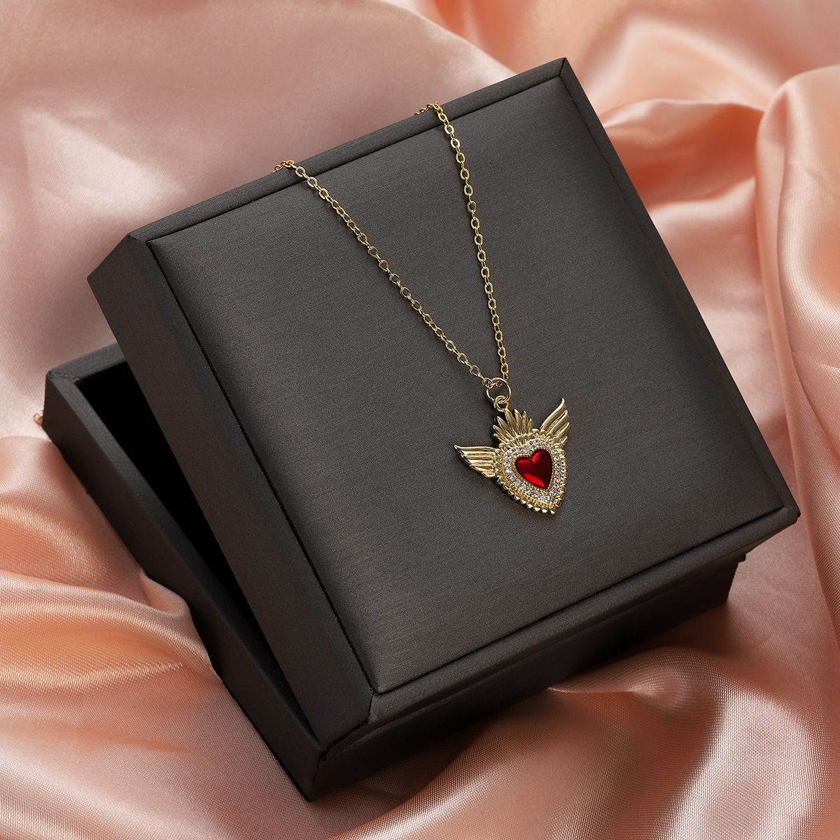17g Weight Pendant, Chain Jewelry Making Type Copper Chain Material 1 Piece Quantity Holiday, Street Occasion Copper Material Heart Shape Pattern Unisex Gender Plating Design Retro, Simple Style Style 1 Piece Copper Heart Shape Pendant Chain 32