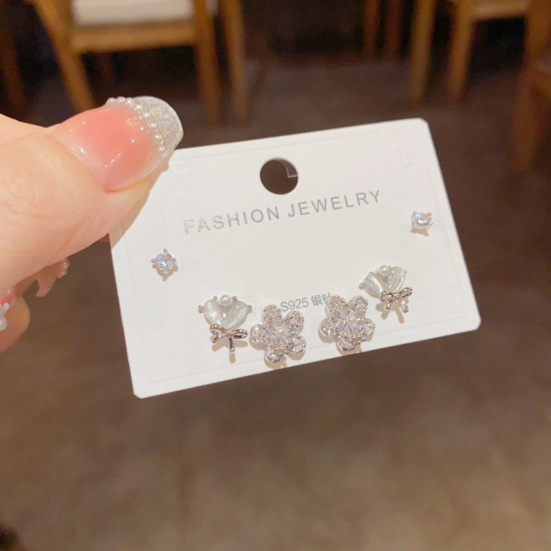 10g Weight 925 Sterling Silver Ear Needle Material 14K Gold Plated Plating Material Ear Studs Classification 1 Set Quantity Holiday, Daily Occasion Copper Material Flower Pattern Women's Gender Simple Style Style 1 Set Simple Style Flower Copper 14K Gold Plated Ear Studs 8