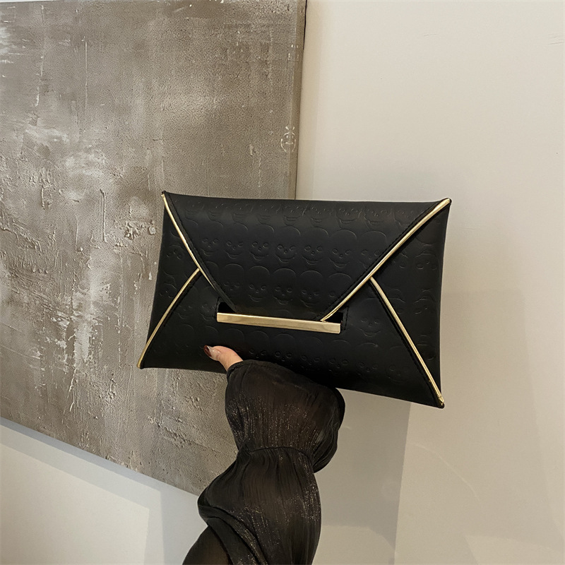 Bolsa de sobres de textura retro para mujeres 2024 otoño y invierno nuevo bolso de mano de mujer bolso de ocio de estilo extranjero bolso pequeño