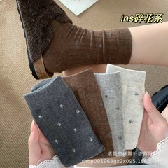 秋冬新款温柔小碎花袜子女士中筒袜ins风百搭堆堆袜日系长筒棉袜