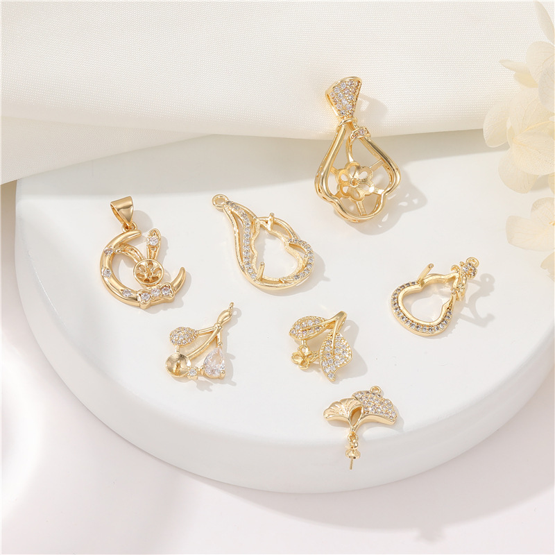 accessory with accessories pearl