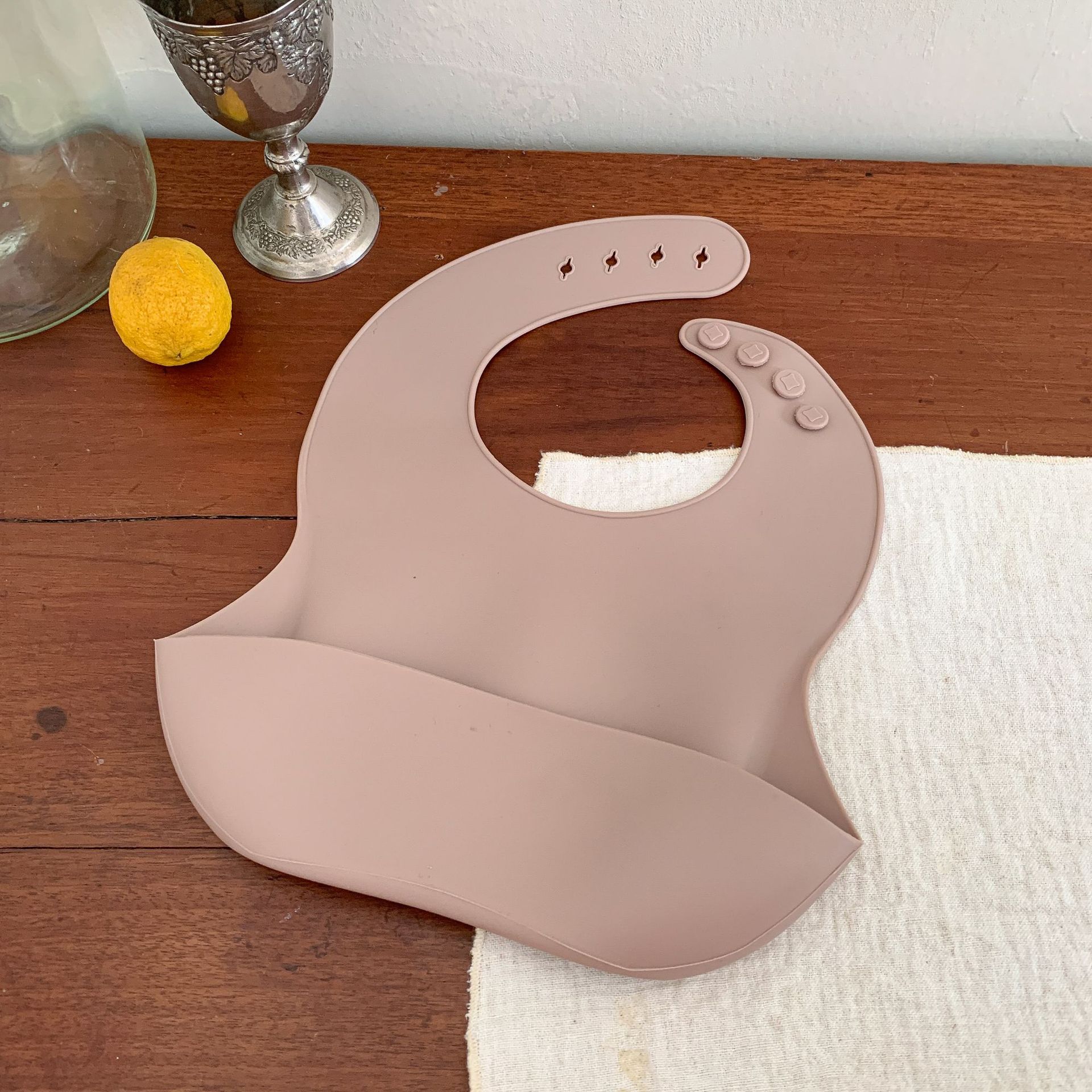Ropa para niños de caña de pera babero de bebé de silicona para niños 2025 nuevo bebé niña alimentación toalla de saliva impermeable