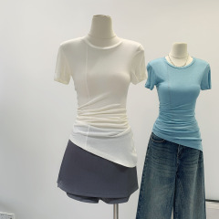リヨセルテンセルブルーラウンドネックスリムフィットショートスリーブTシャツ女性用2025夏ユニークで美しいピンチウエストトップ
