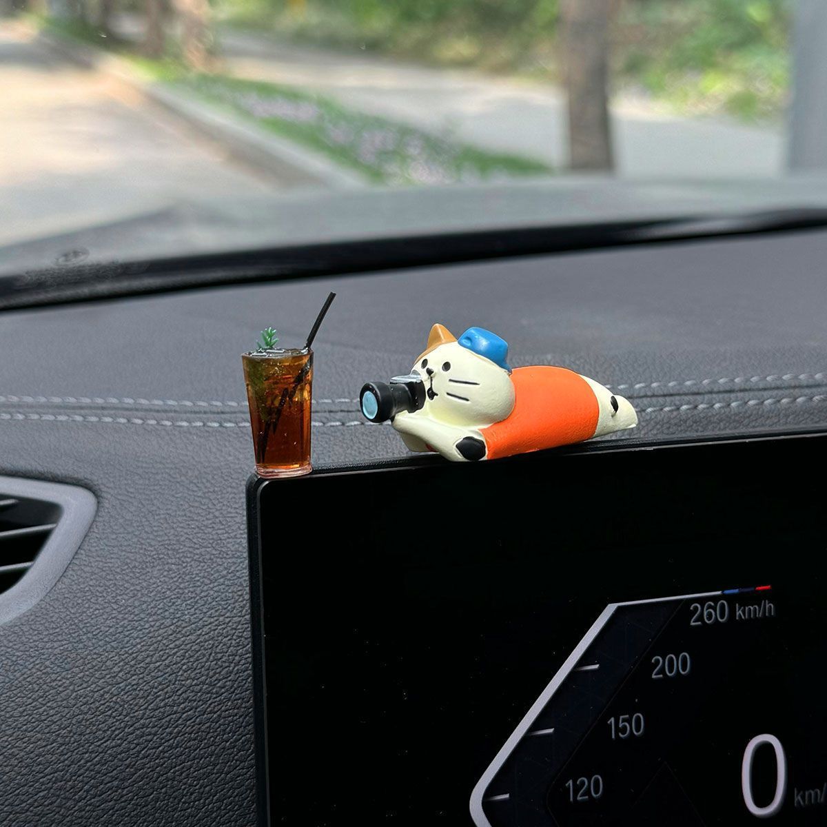 Serie "Ice Coffee" de accesorios para automóviles, consola central de automóviles 2024, nuevo automóvil de la diosa de las celebridades de Internet
