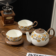 レトロな水筒のコップのセットのコップの陶磁器の水筒のプレゼントの箱の中の杯は精致なお茶のティーポットの贈り物を備えます。