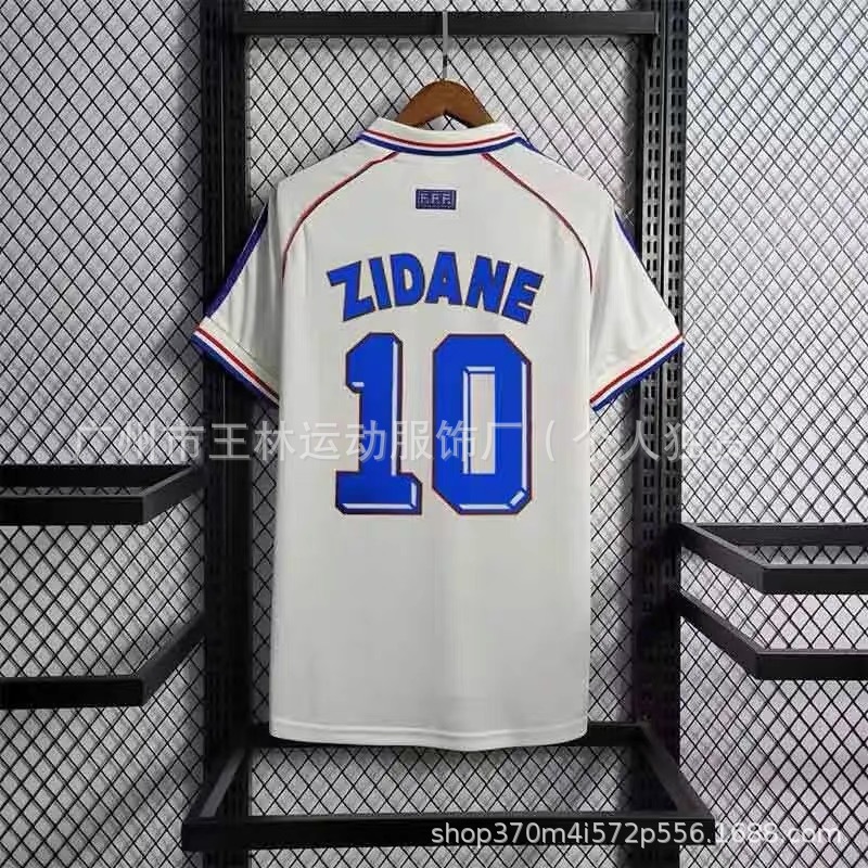 96 fuera de Francia (No. 10) / S