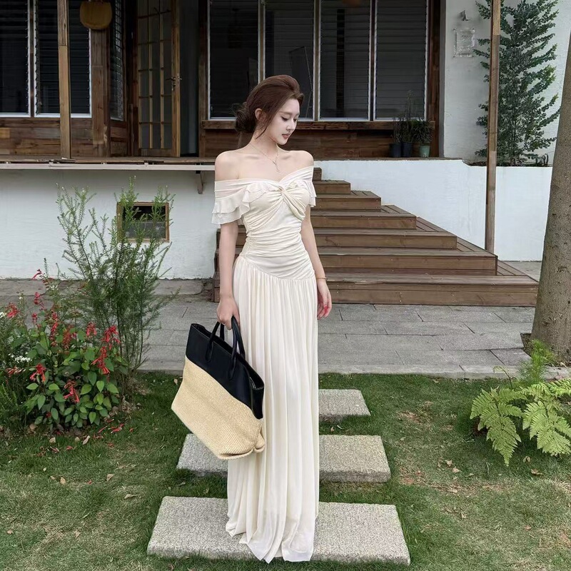 INSODIT Gentle Style White Long Dress, Summer Off-Shoulder, Waist-Cinching, Slimming, Elegant, Suitable for Dates and Vacations INSODIT Gentle Style White Long Dress, Summer Off-Shoulder, Waist-Cinching, Slimming, Elegant, Suitable for Dates and Vacations