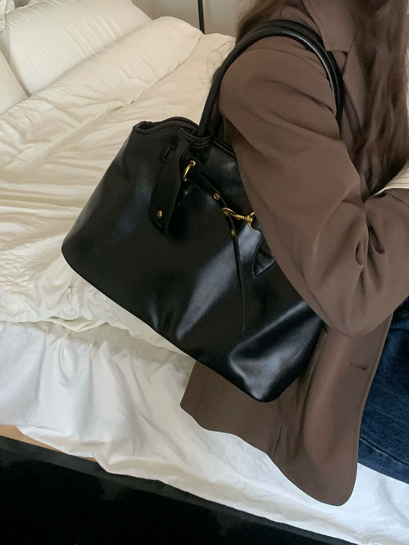 Universal retro capacious shoulder bag, small design one-shoulder bag