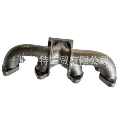 3943841 5260737 – Exhaust manifold