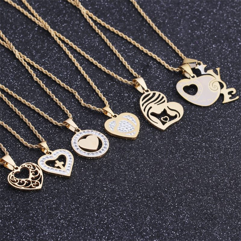 Nihaojewelry Exaggerated Style Twist Chain Heart Cross Pendant Necklace Wholesale Jewelry display picture 20