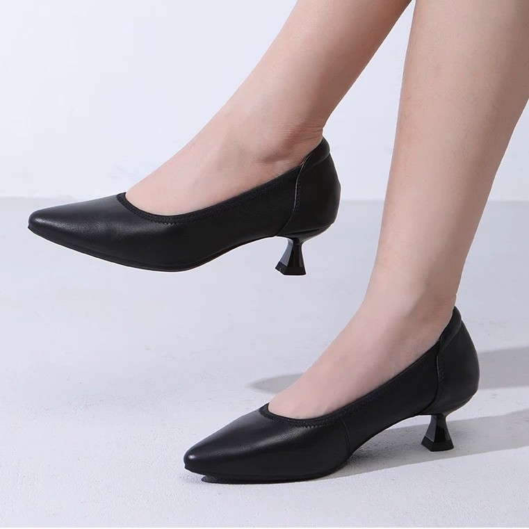Giày cao gót nữ mũi nhọn da mềm gót 3 cm — màu đen, màu trắng ngà