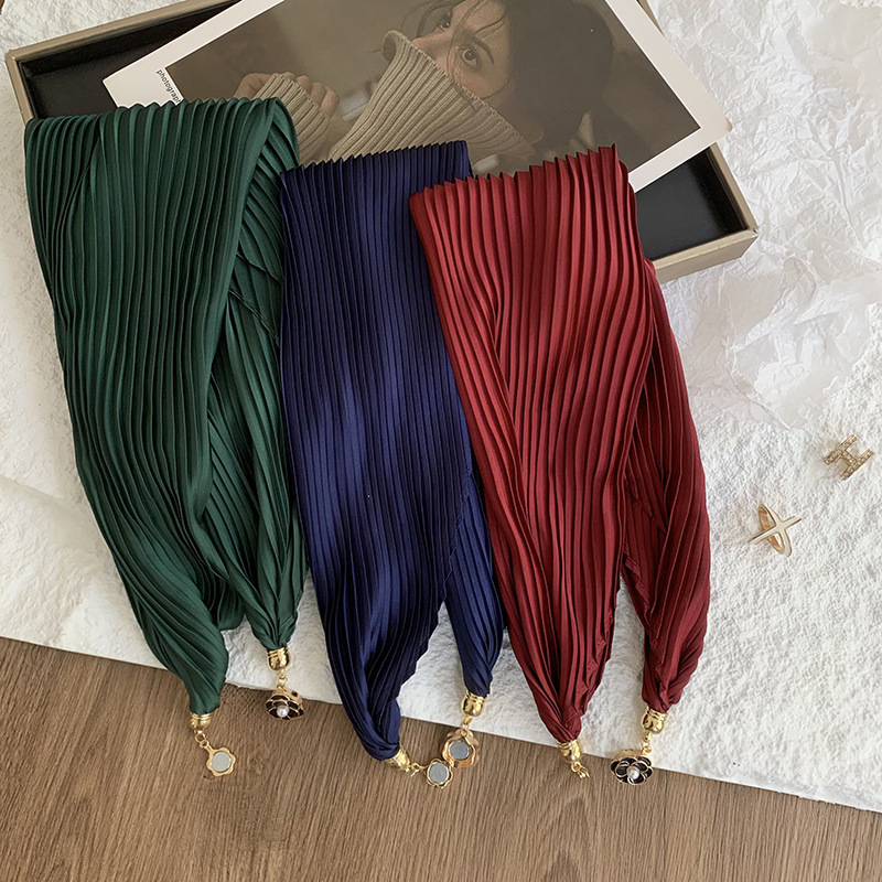 Pañuelo de seda arrugado de seda de imitación magnética con hebilla de rosa de color sólido de verano, protector solar, bufanda decorativa profesional ligera de todo fósforo