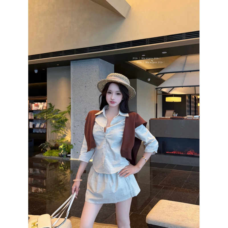 Old Money Style Textured Mid-Sleeve Shirt and Skirt Set with a Relaxed and Slimming Look