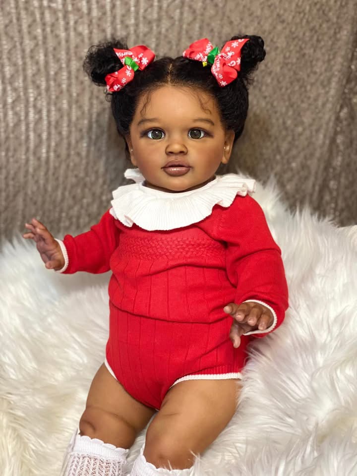 Hama rojo de manga larga de 26 pulgadas, tono de piel oscuro, muñeca linda de simulación PIPPA, muñeca de renacimiento de suministro transfronterizo
