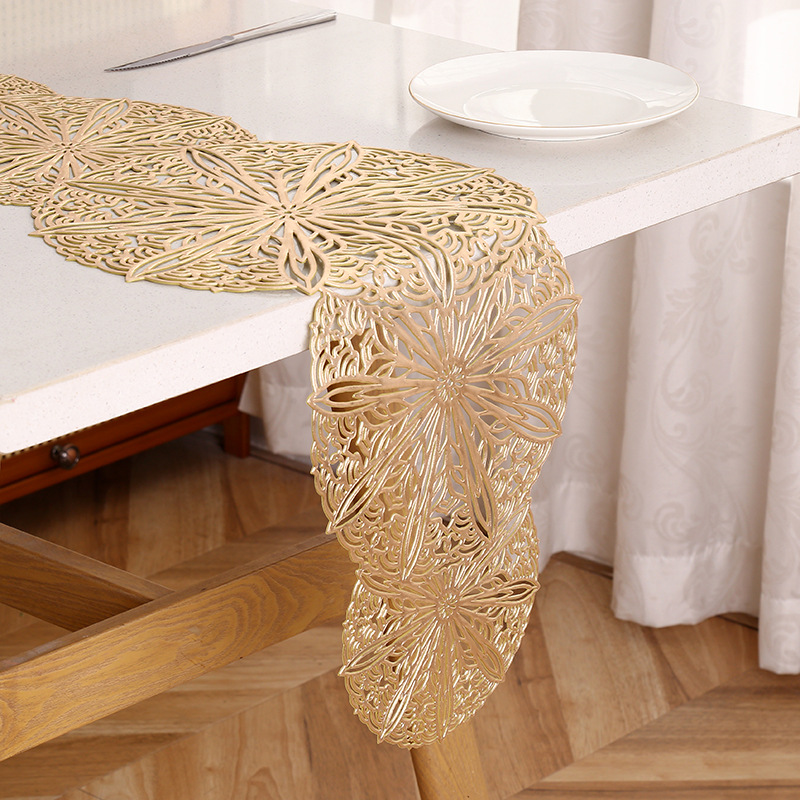 Alfombrilla de mesa de lujo ligera de estilo europeo, impermeable y a prueba de aceite, bandera de mesa de PVC, diseño hueco, manteles individuales de estilo INS, manteles de mesa de centro, fabricantes al por mayor