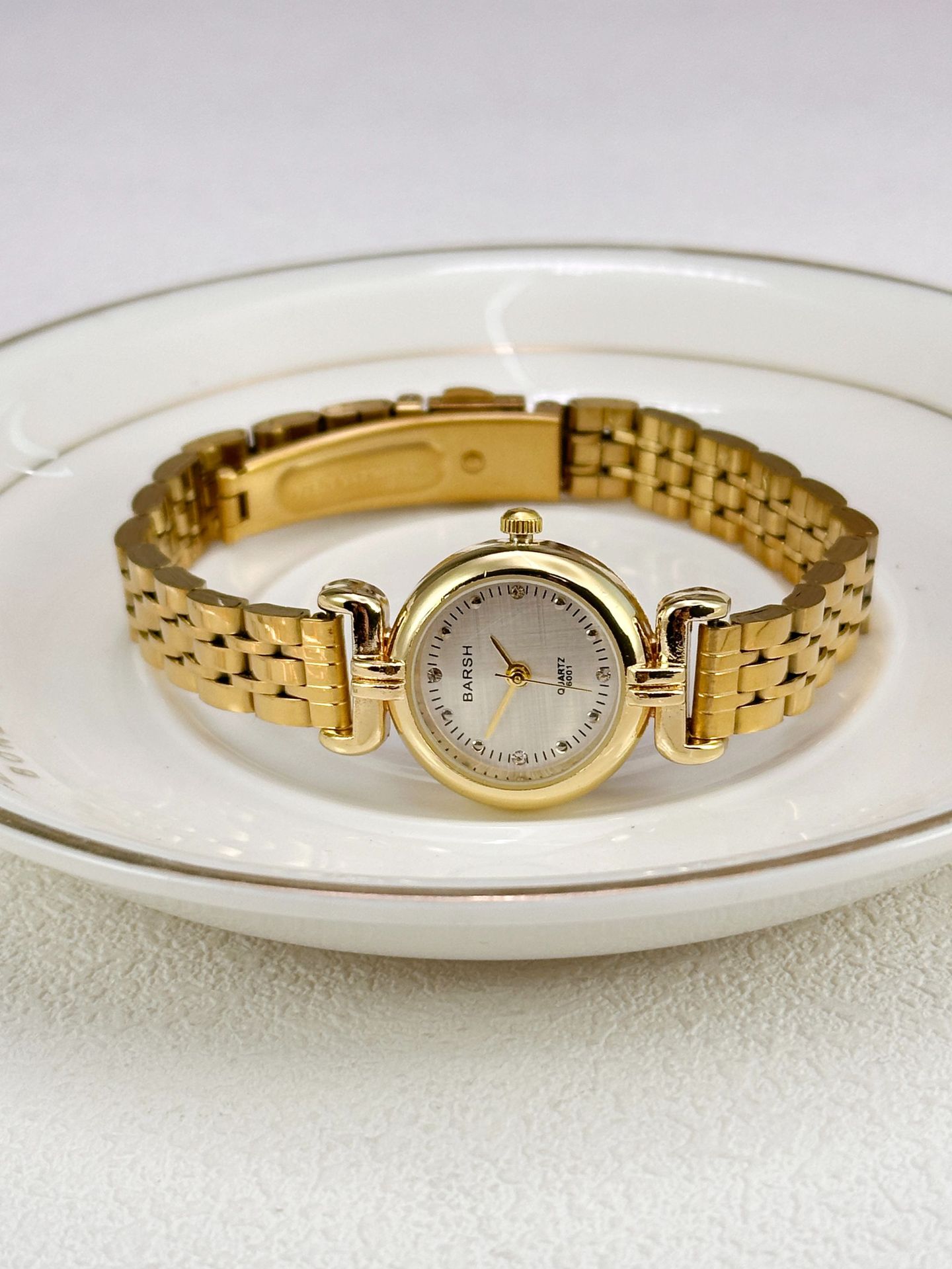 50g Weight Ordinary Glass Mirror Material Stainless Steel Strap Material Watch Classification Pointer Display Type Folding Buckle Buckle Style Round Dial Shape Holiday, Daily Occasion Quartz Movement Solid Color Pattern All Seasons Season Women's Gender Vintage Style, Classic Style Style Vintage Style Classic Style Solid Color Other Printing (Printing) Quartz Watch 7