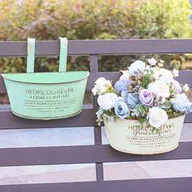 高颜值壁挂花盆出口日本ins风铁艺英文字母栏杆围栏壁挂铁皮花盆