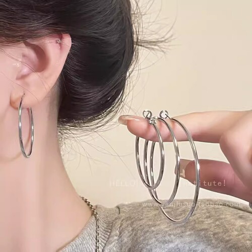 S925 Silver Stud Earrings, Exaggerated & Minimalist Design—Delicate, Luxurious, and Unique Ear Accessories for a Subtle Yet Sophisticated Look