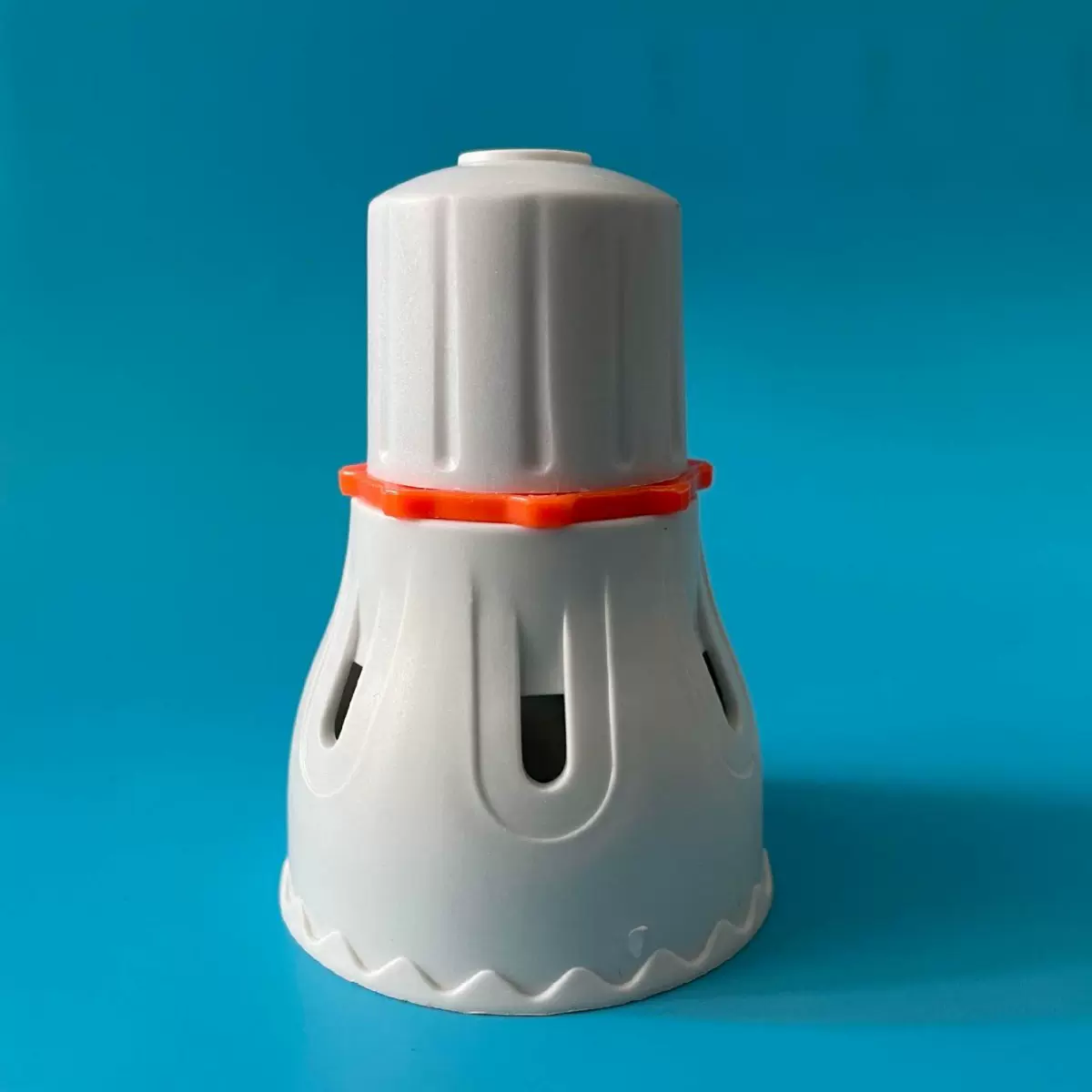 工厂外贸出口吸顶式灯盘灯座灯头螺口塑料小号圆形灯盘