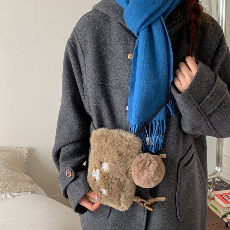 跨境批发秋冬新款毛绒手机包韩版纯色毛毛挂绳包女百搭斜挎零钱包