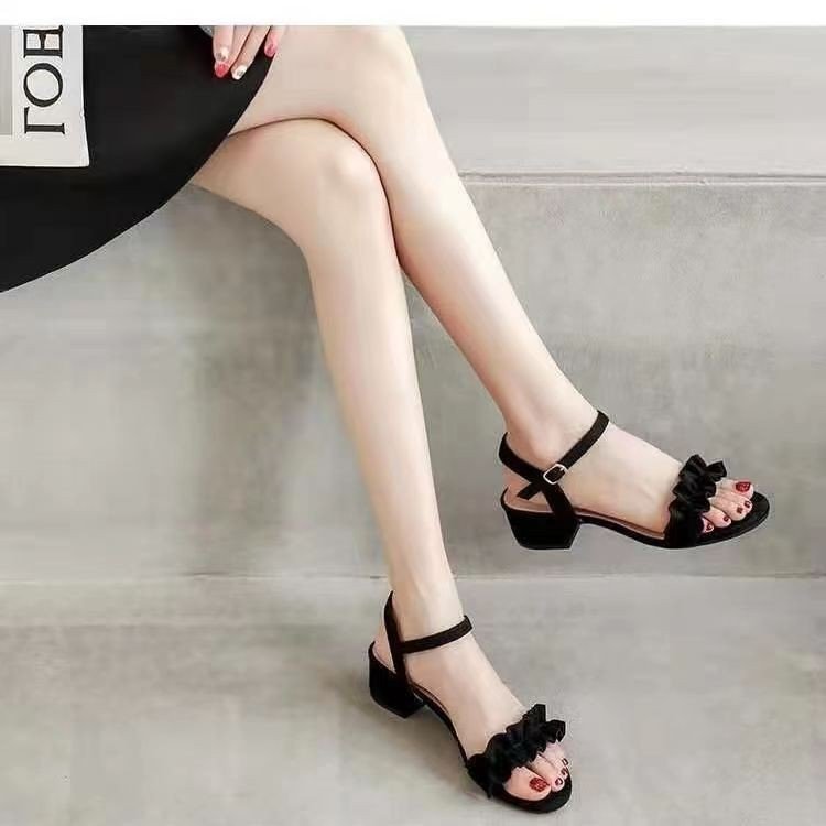 Sandalias de mujer Verano 2024 Nuevo tacón medio tacón grueso hebilla versátil zapatos de mujer estilo de hadas vestido de moda zapatos de mujer moda