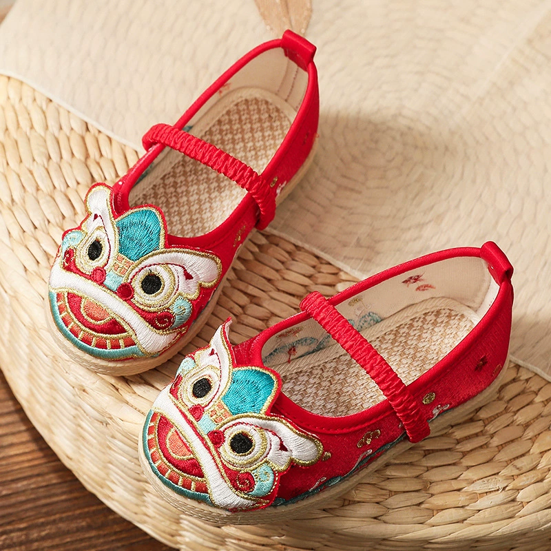 Детская обувь с вышивкой ручной работы на один год с тигровым носком, весенне-осенняя мужская и женская детская обувь в китайском стиле, детская обувь с вышивкой на мягкой подошве