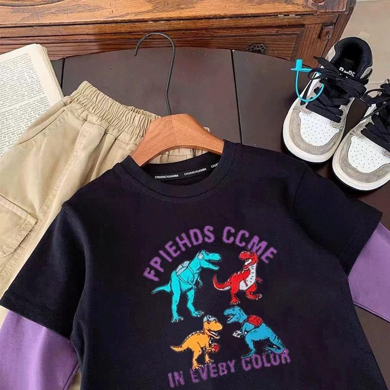 男の子の韓国版のアニメは色を合わせて偽の長袖のtシャツの春秋の金の中で子供のカラーの恐竜の底のシャツの上着を作ります。|undefined