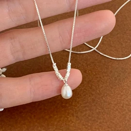 项链;耳钉;耳环