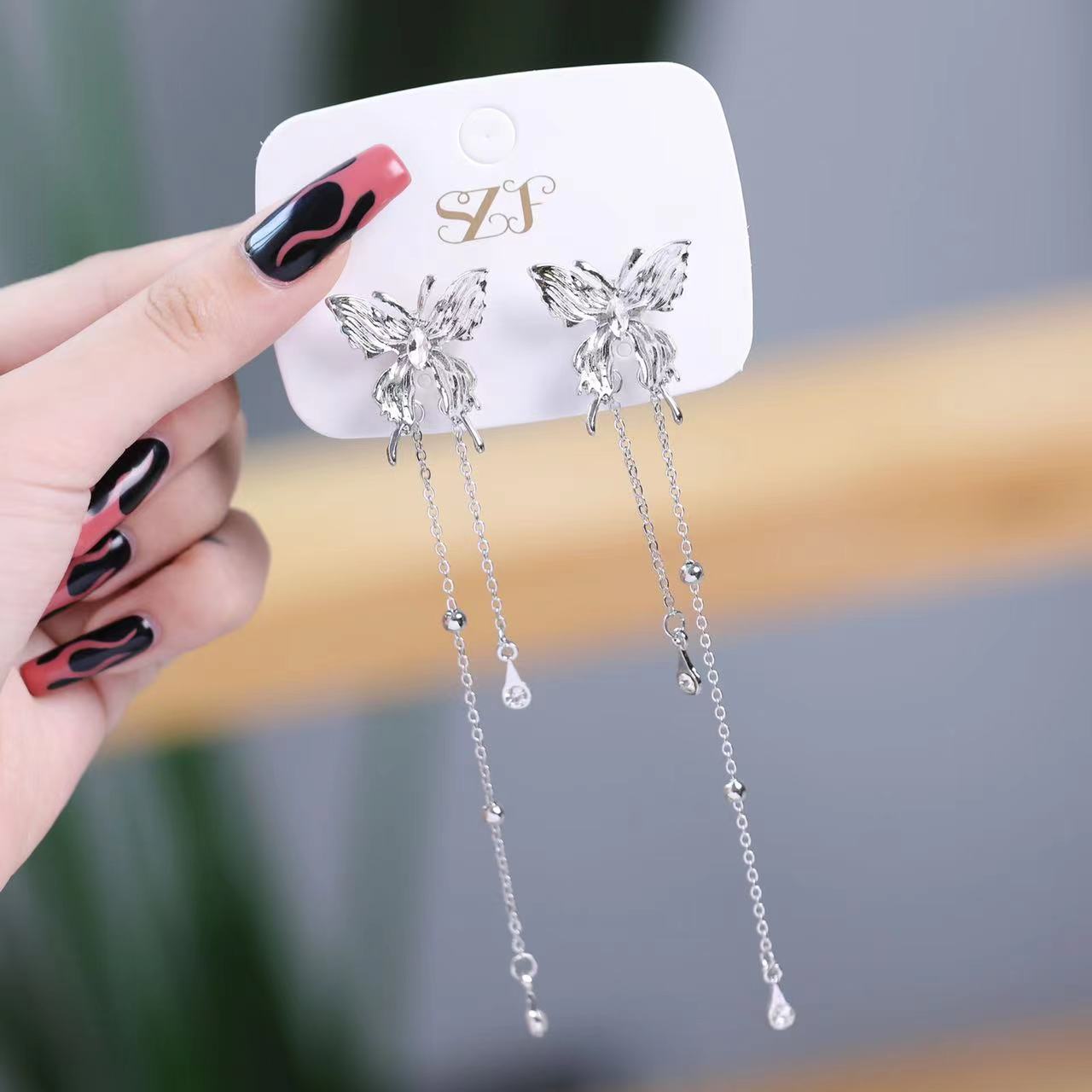 Butterfly Tassel Elf Ear Metal Silver Liquid Butterfly Wings Zircon Bright Diamond Earrings Wholesale Duoduo Shake Shop Same Style