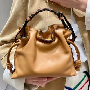 Soft handheld purse, bag strap, high-quality style, drawstring, genuine leather