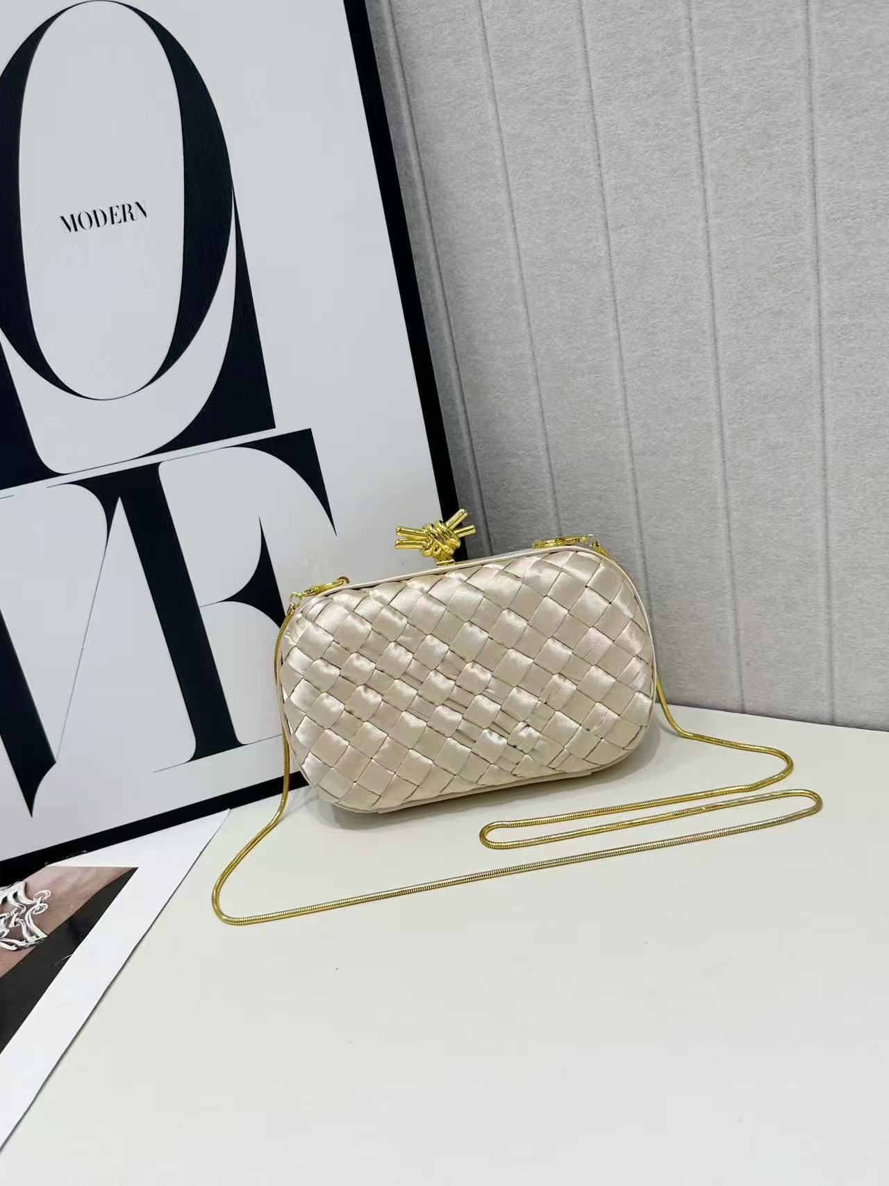 살구(비단옷감)