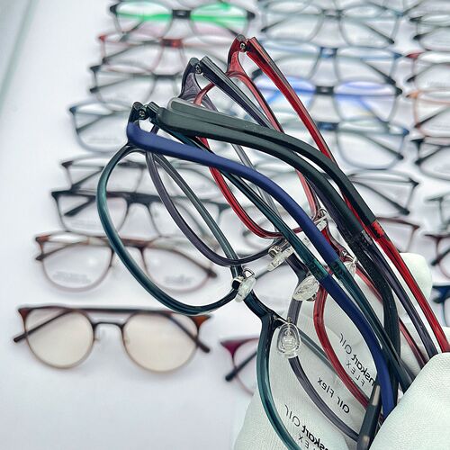 Shenzhen high-end quality tungsten titanium plastic steel frame literary retro myopia glasses frame women's trendy versatile glasses cheap deal