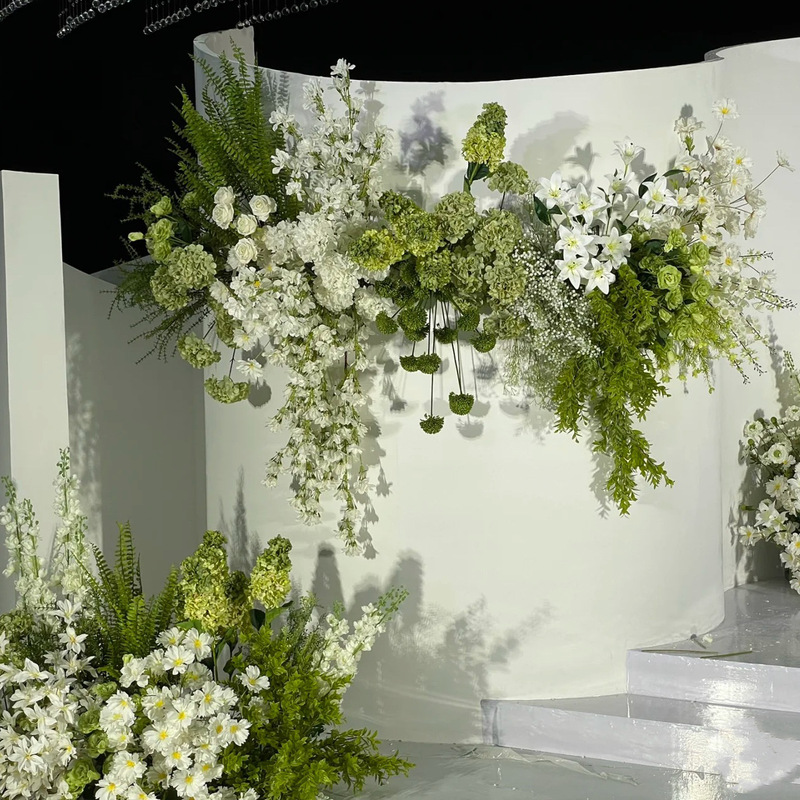 Wedding Outdoor Forest Style Small Fresh White Green Style Road Lead Flower Arrangement Decoration Green Hydrangea Delphinium Green Plant Leaf Material