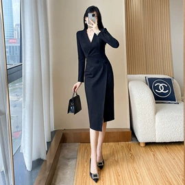 连衣裙;时尚休闲套装;女装杂款包