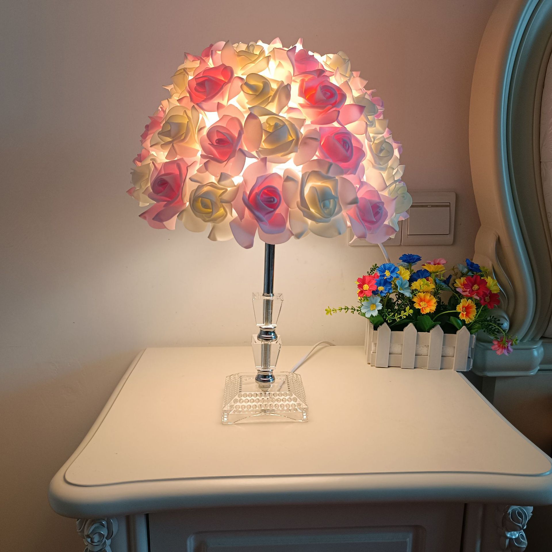 Creative underwater table lamp, fuchsia flashlight for bed, roses