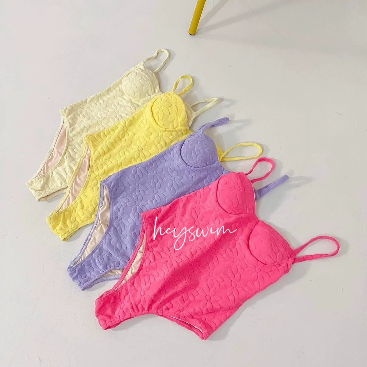 Женский ретро купальник с цветочным принтом Beach Swimsuit H23180, простой элегантный дизайн, размеры M–XL