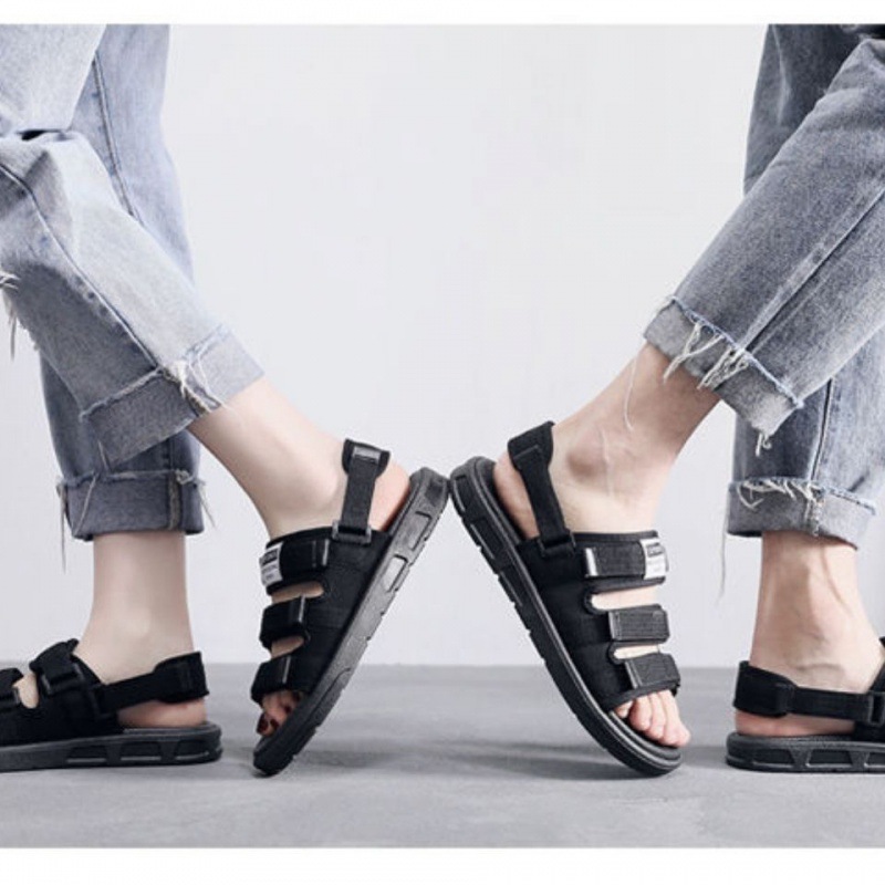 샌들 남성 여름 해변 신발 이중 목적 미끄럼 방지 외부 착용 2023 새로운 유행 맞춤형 캐주얼 커플 슬리퍼 남성