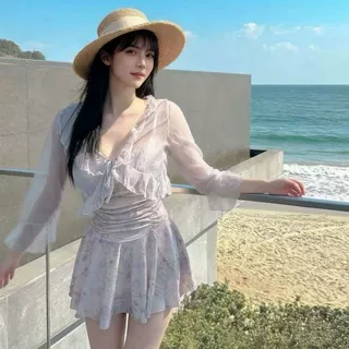 连体防晒泳衣女平角保守胖妹妹遮肚显瘦温泉海边度假泳衣超仙高级