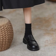 ܛţƤ����ЬŮ2025���＾�¿�һ�_�Űٴ��Ьƽ�׺�ɫӢ���LСƤ