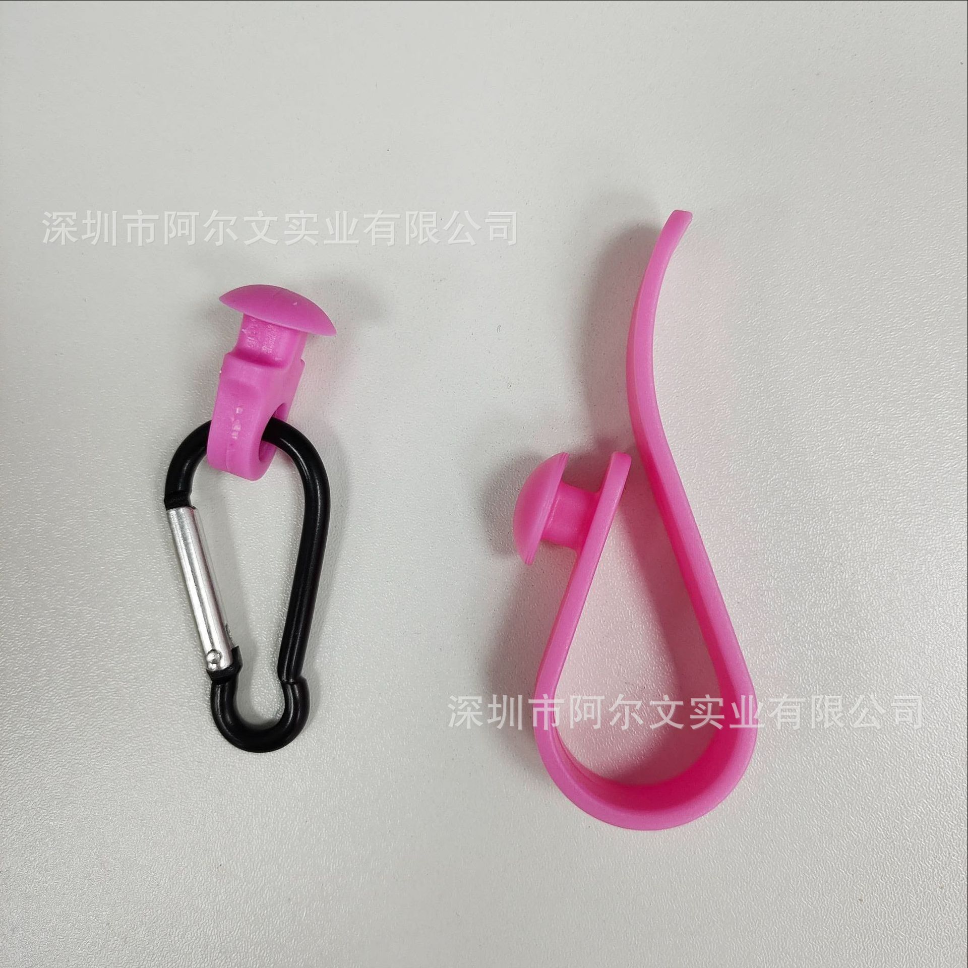 핑크 후크 + 핑크 버섯 머리 + 카라비너