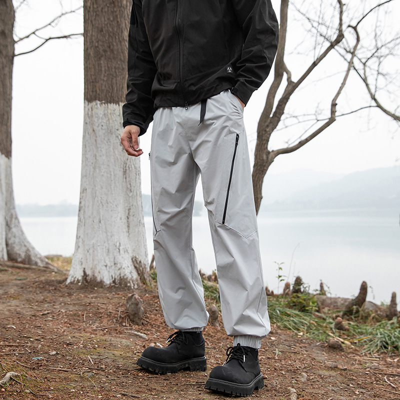 Tough-Guy Style Men's Sportswear and Casual Wear That Absorbs Sweat, Is Breathable, and Leaves No Trace of Sweat Odor